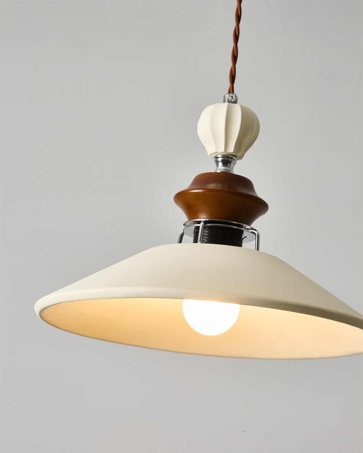 Product components: shade, cable, and ceiling mount.