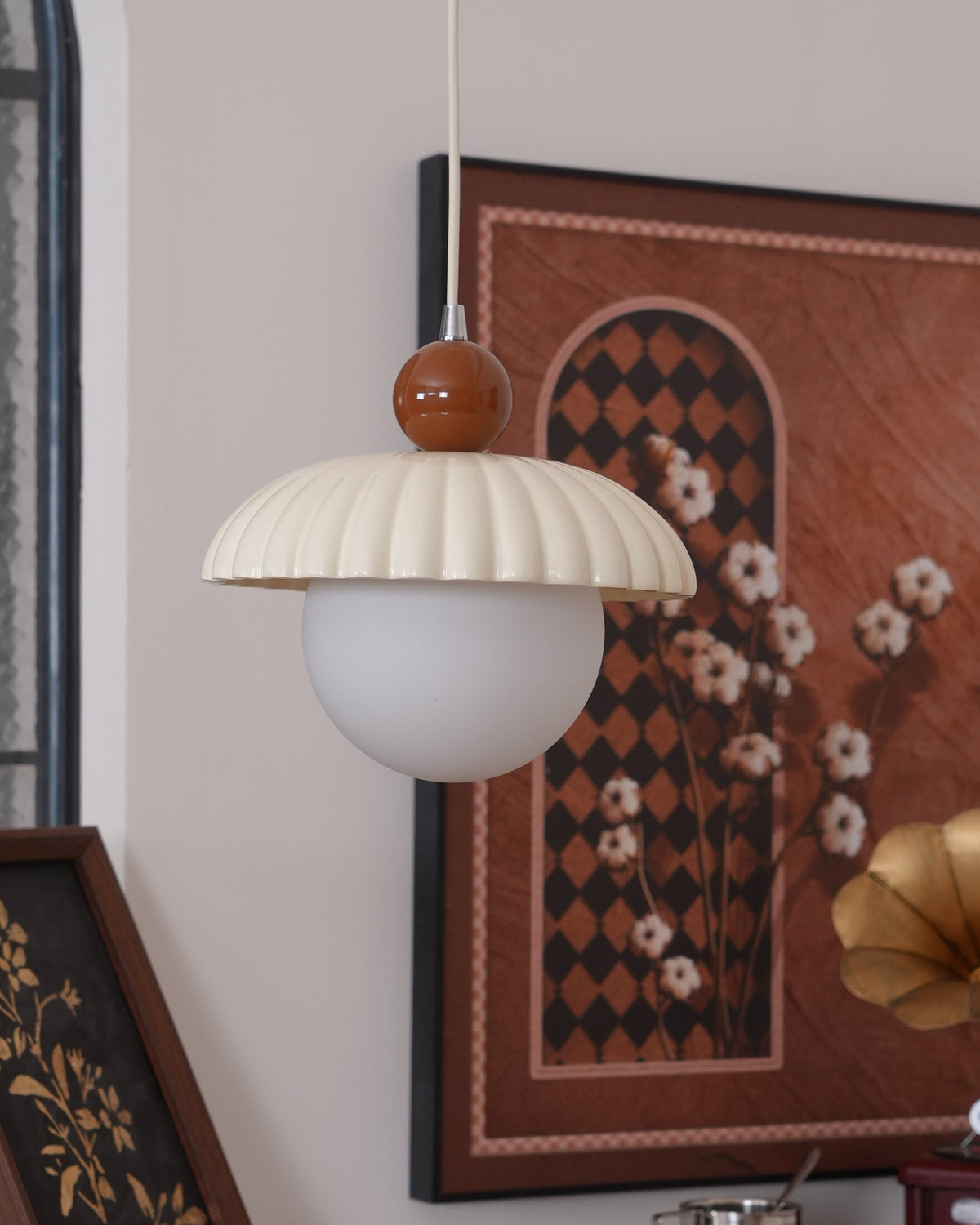 Alien Retro Charm Pendant Light-Neutral Decor