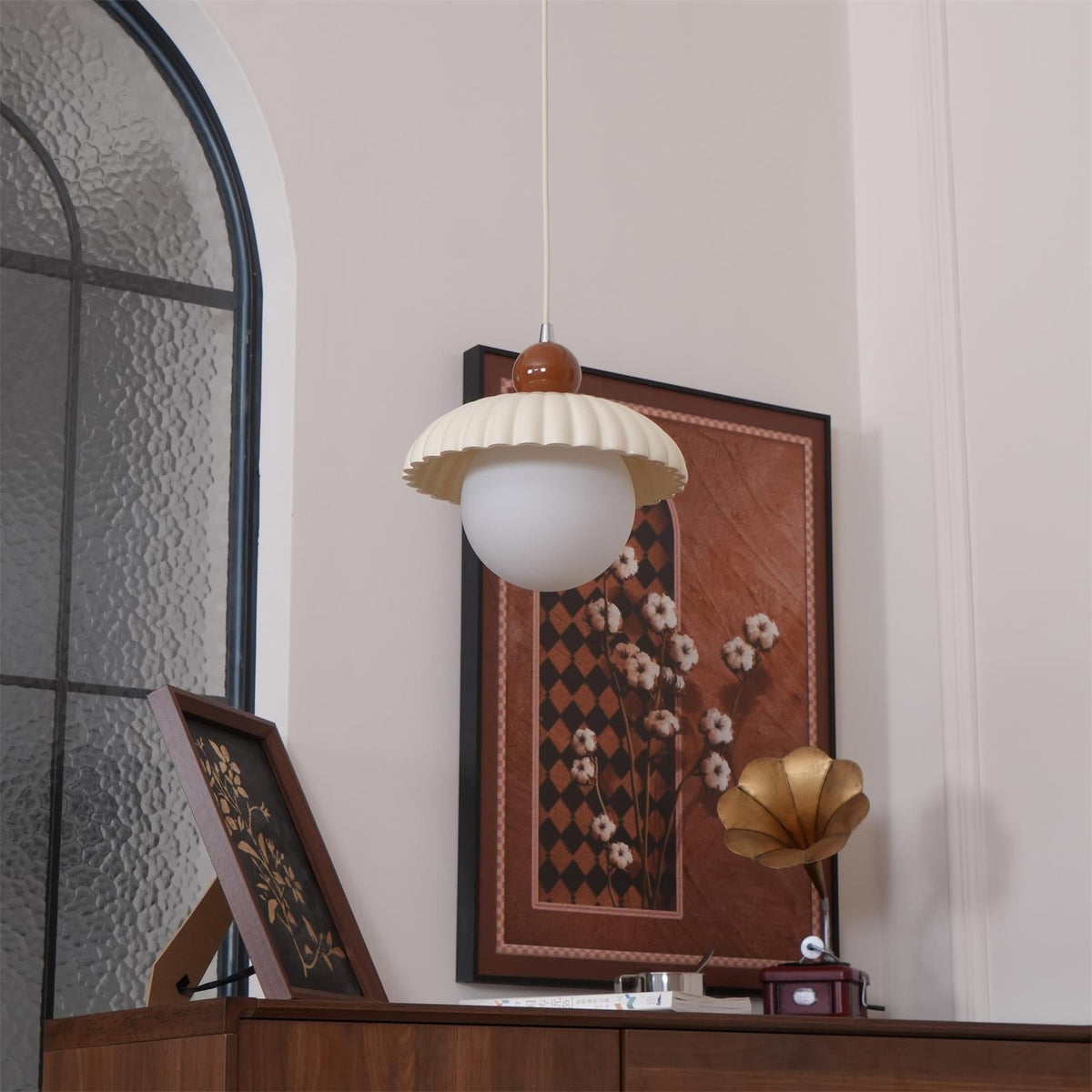 Alien Retro Charm Pendant Light-Neutral Decor