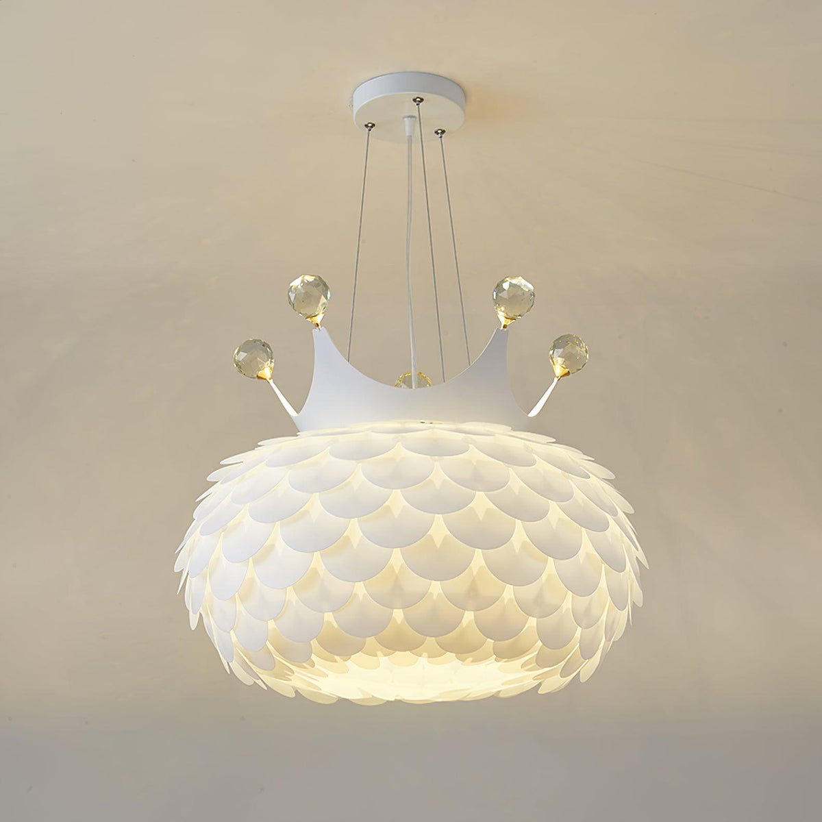 Pavelle Lampe suspendue en acrylique à couronne festonnée fantaisiste