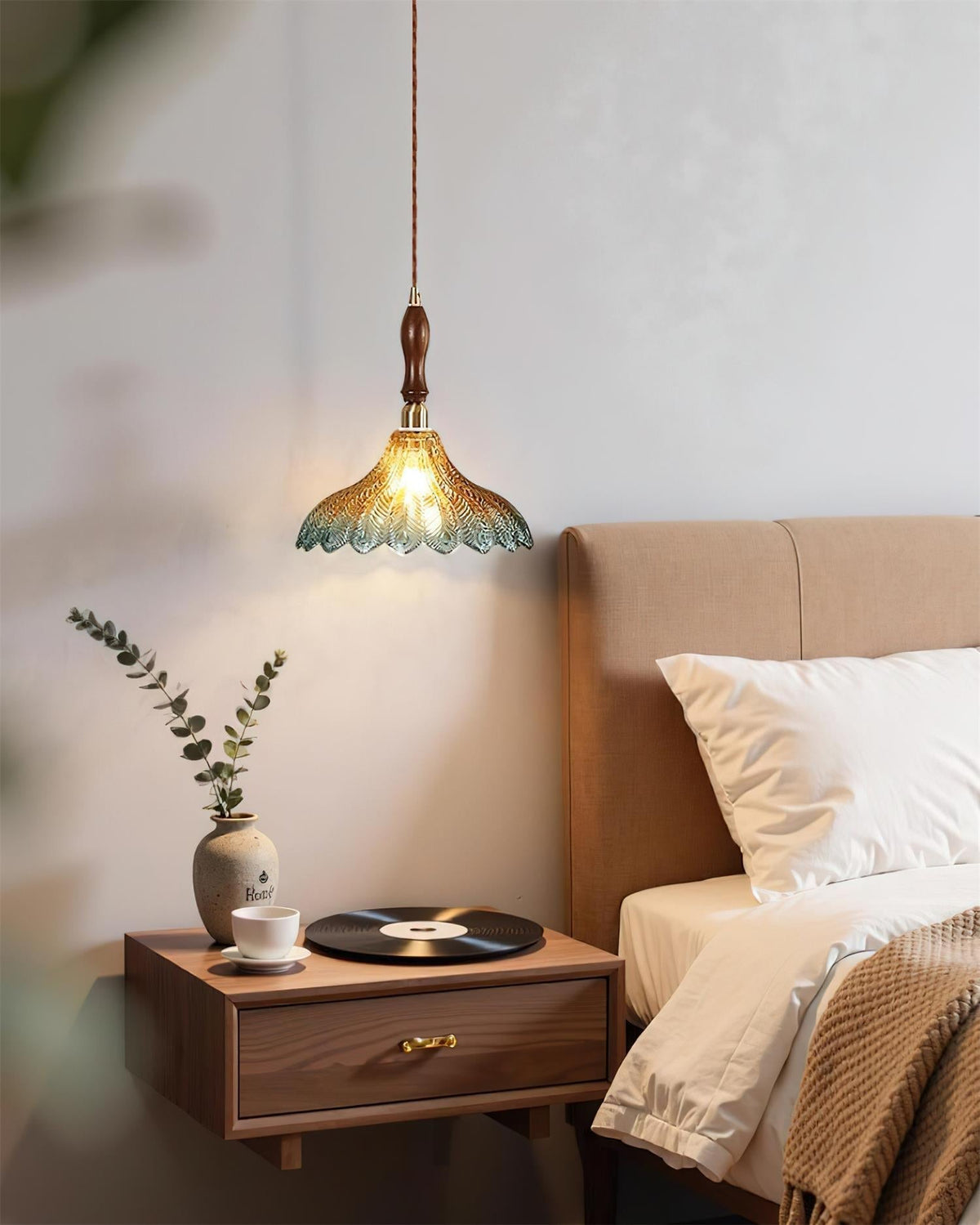 Mirinena Jewel Suspension