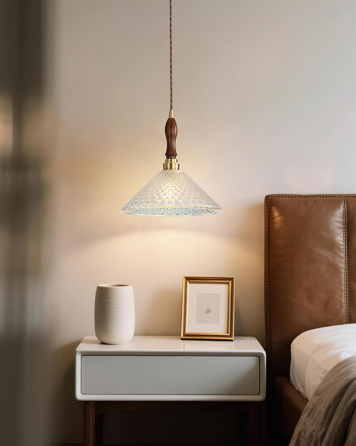 Mirinena Jewel Suspension