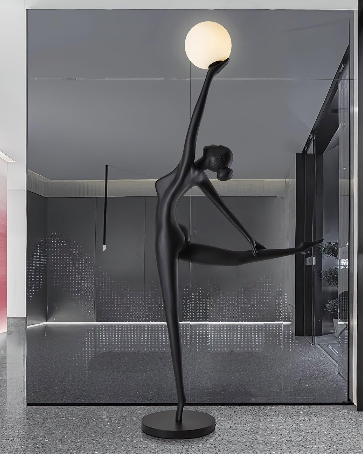 Ballerina Lampadaire
