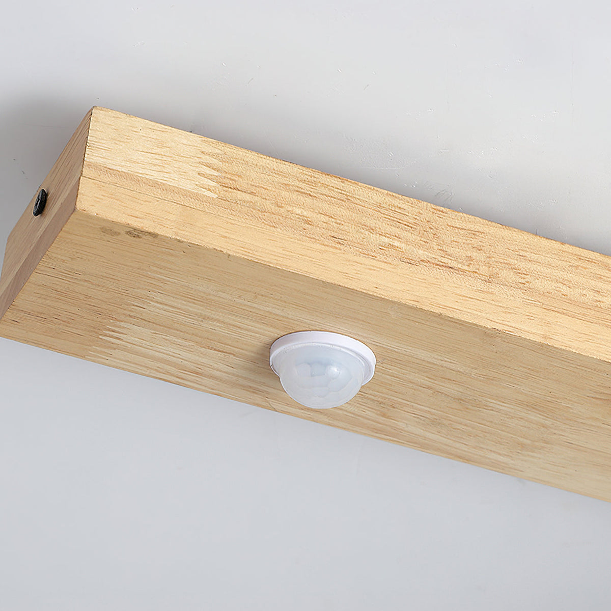 Dimensions and measurements of the Berge Ceiling Light.