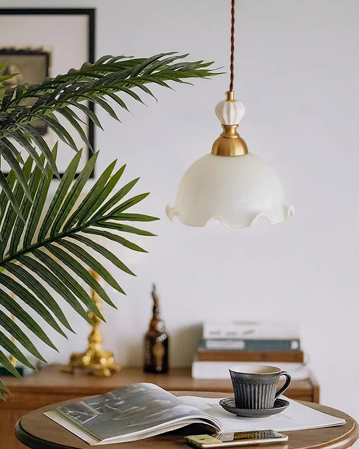 Pendant Lamp Wavy Edge Glass Shade Soft Glow Vintage Romantic-Neutral Decor