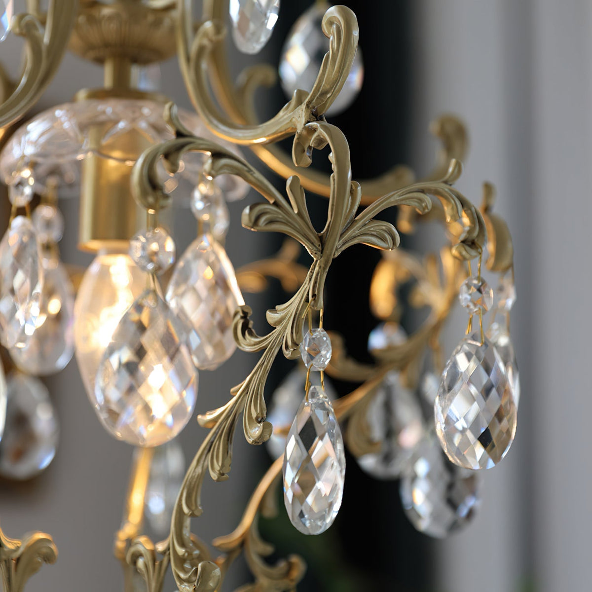 Detail shot of the sparkling crystal drops.