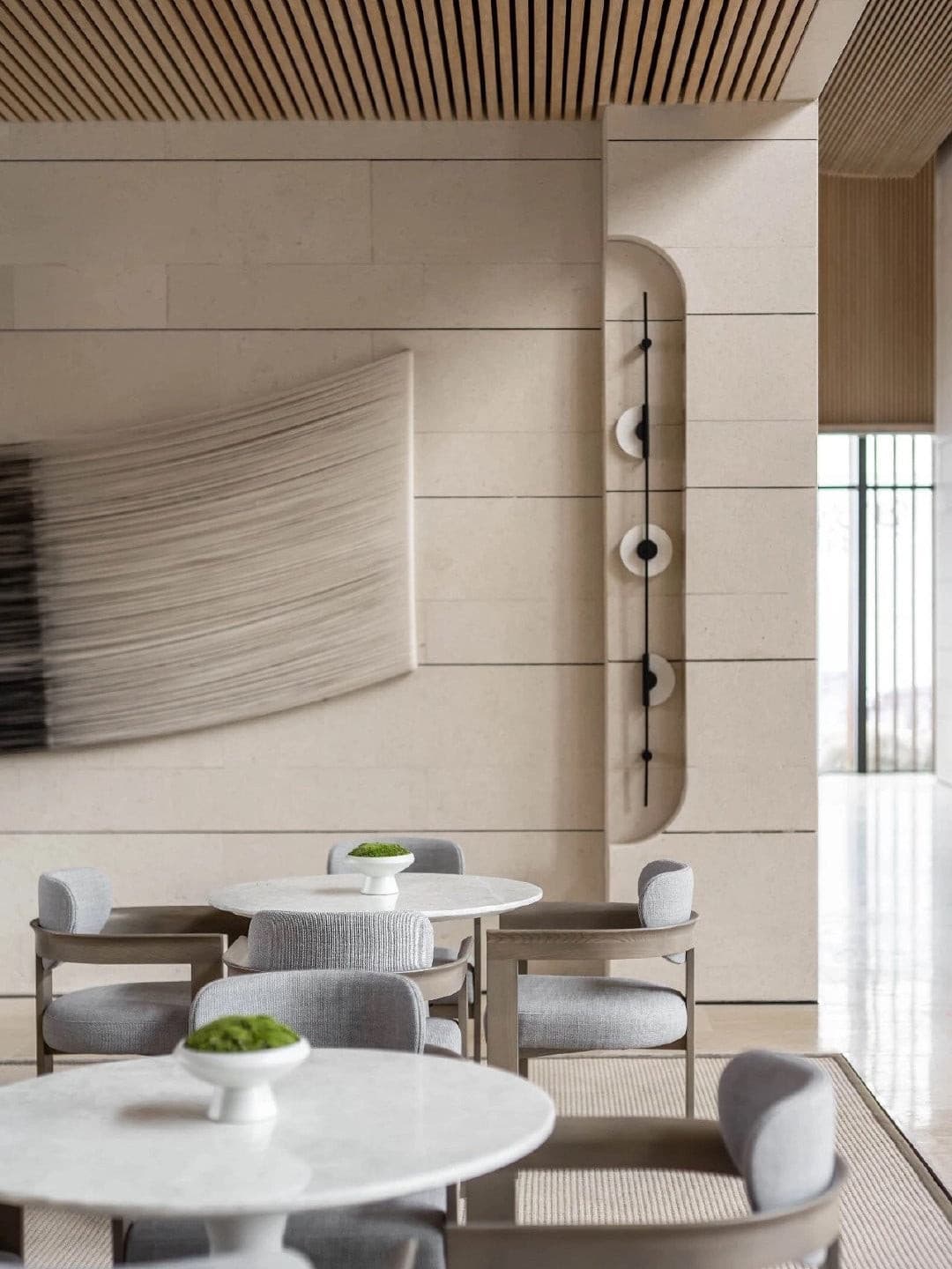 Slender Wall Lamp Alabaster Modern Minimalist-Neutral Decor