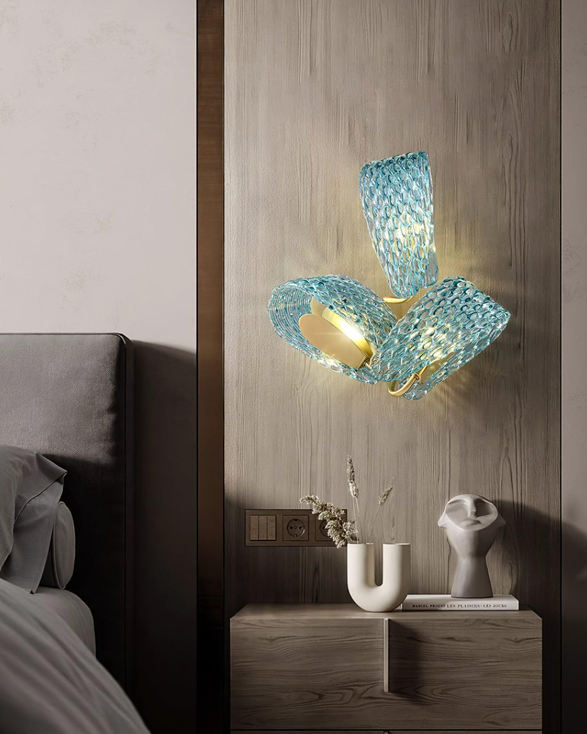 Wall Lamp Blue Ribbed Glass Ribbons Brass-Neutral Decor