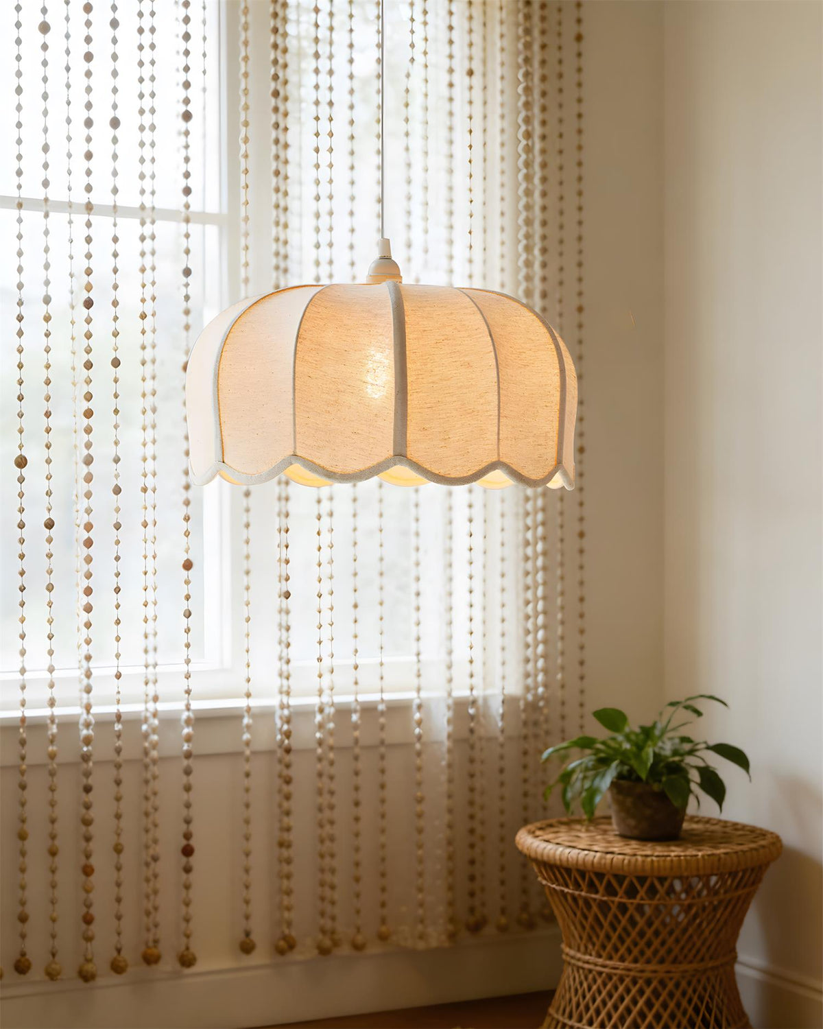 Lysette Suspension