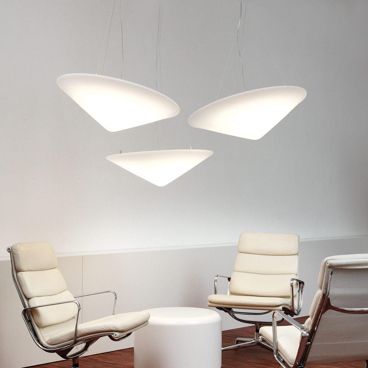 Alviana Lampe Suspendue Polyéthylène Chapeau Incliné Minimaliste