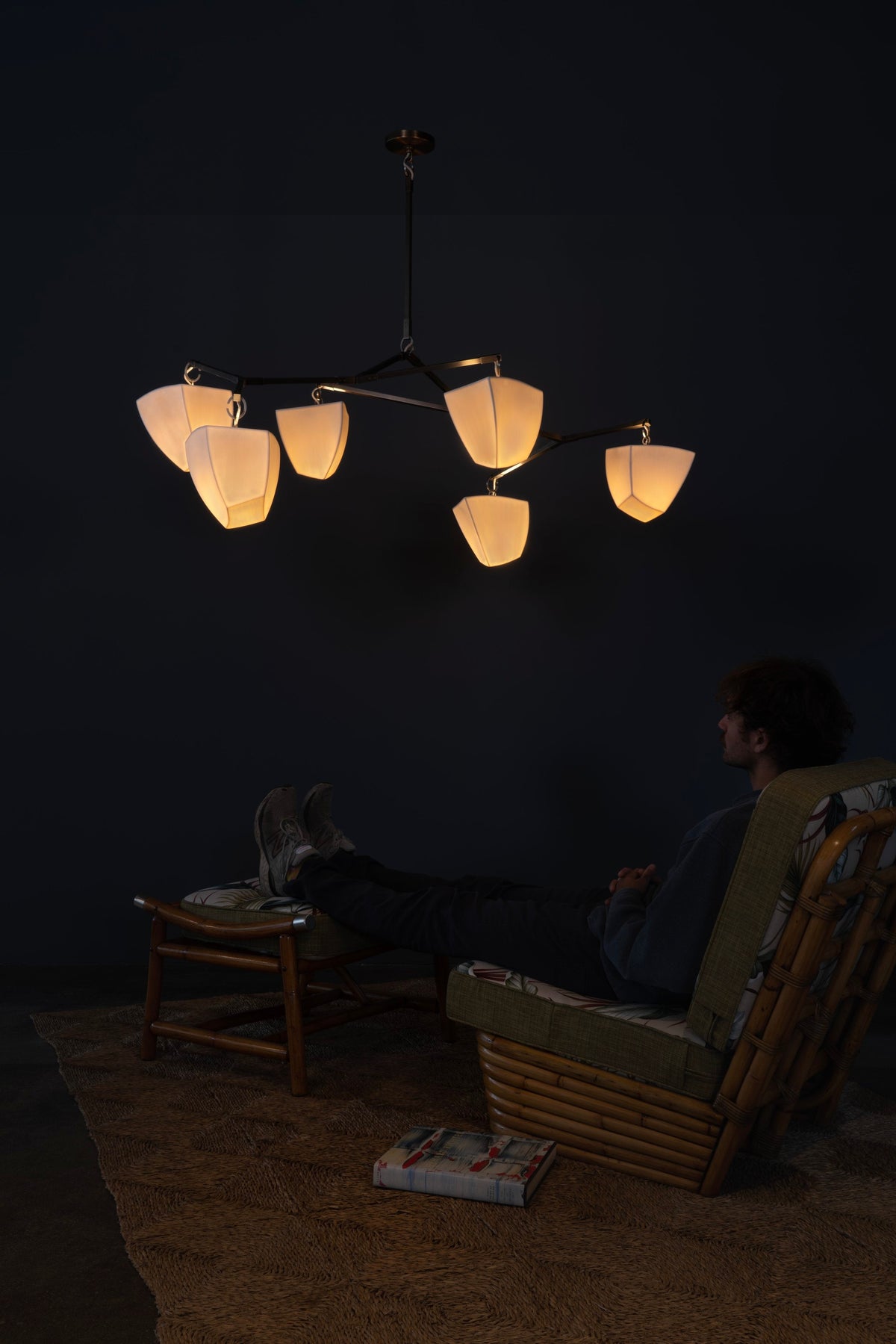 Iris Lustre en Laiton et Céramique à Créativité Individuelle Mobile