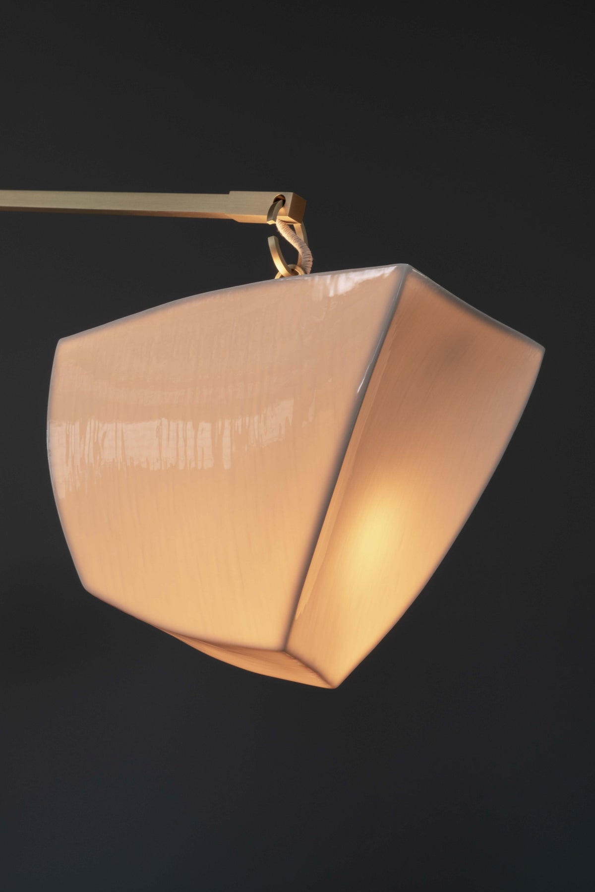 Iris Lustre en Laiton et Céramique à Créativité Individuelle Mobile