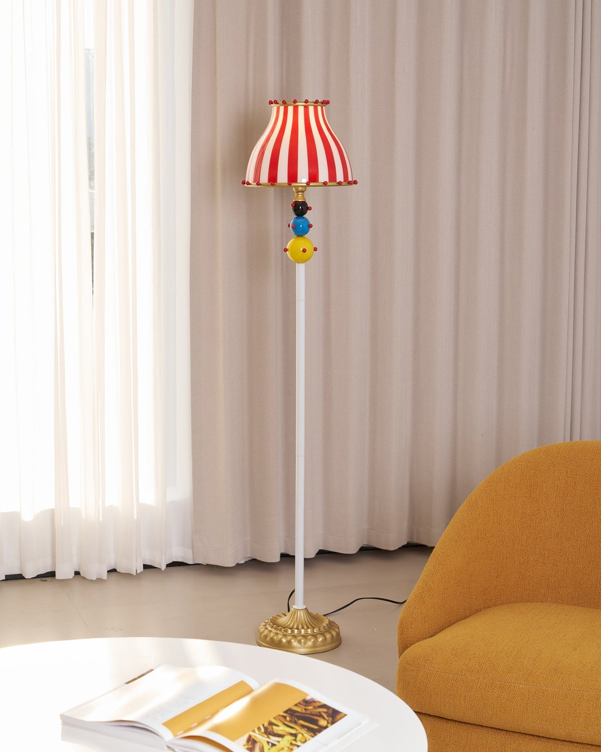 Teriaaine Lampadaire