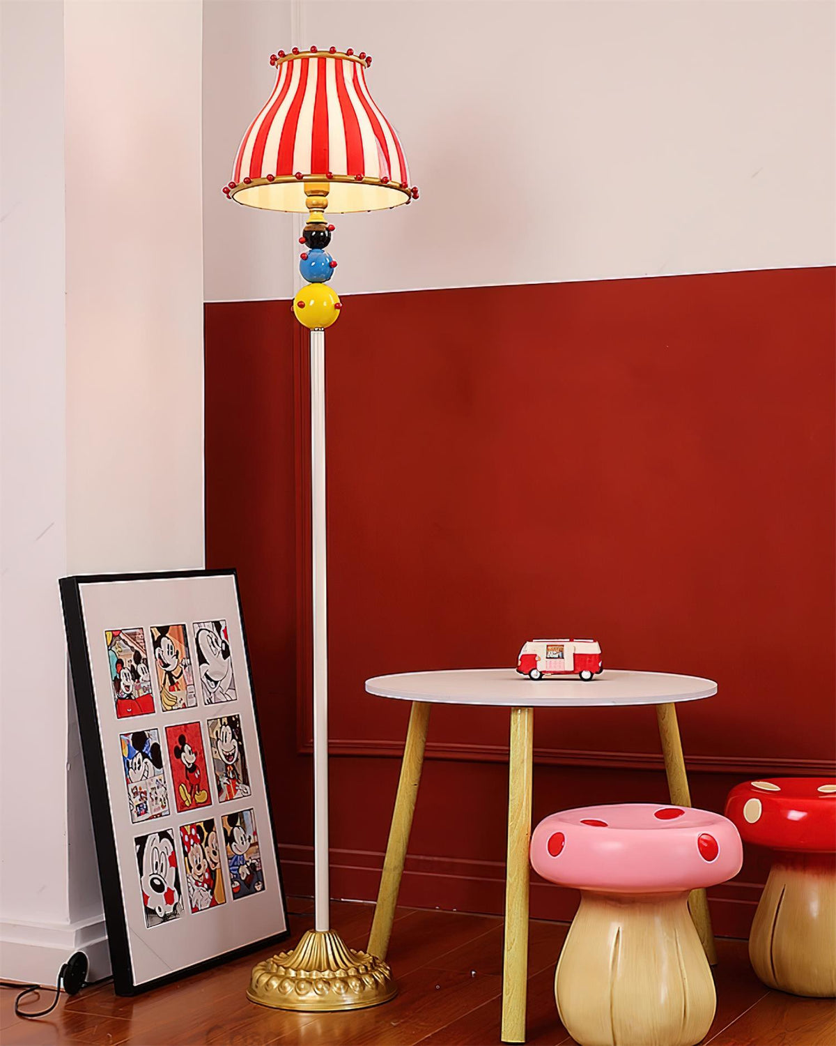 Teriaaine Lampadaire