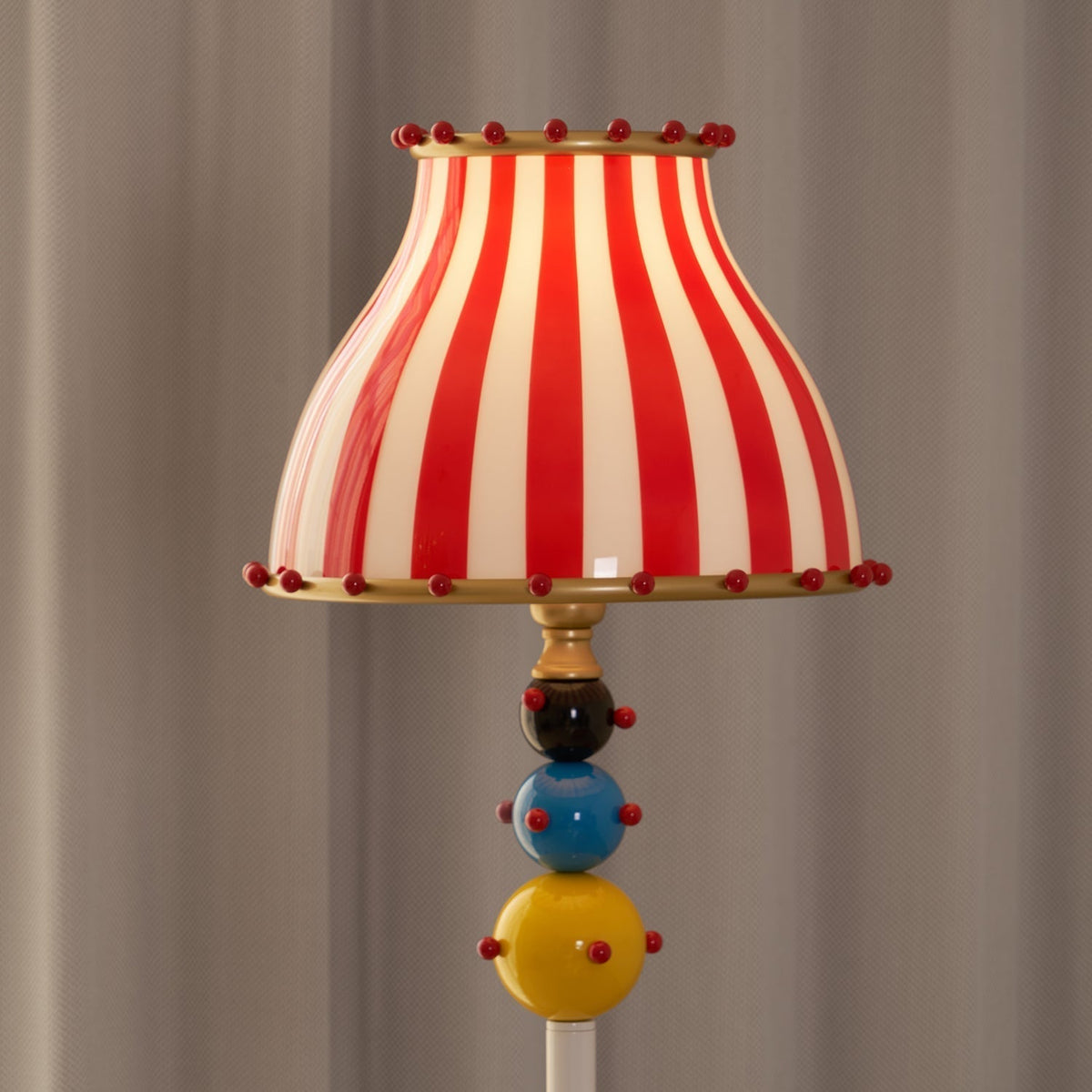 Teriaaine Lampadaire