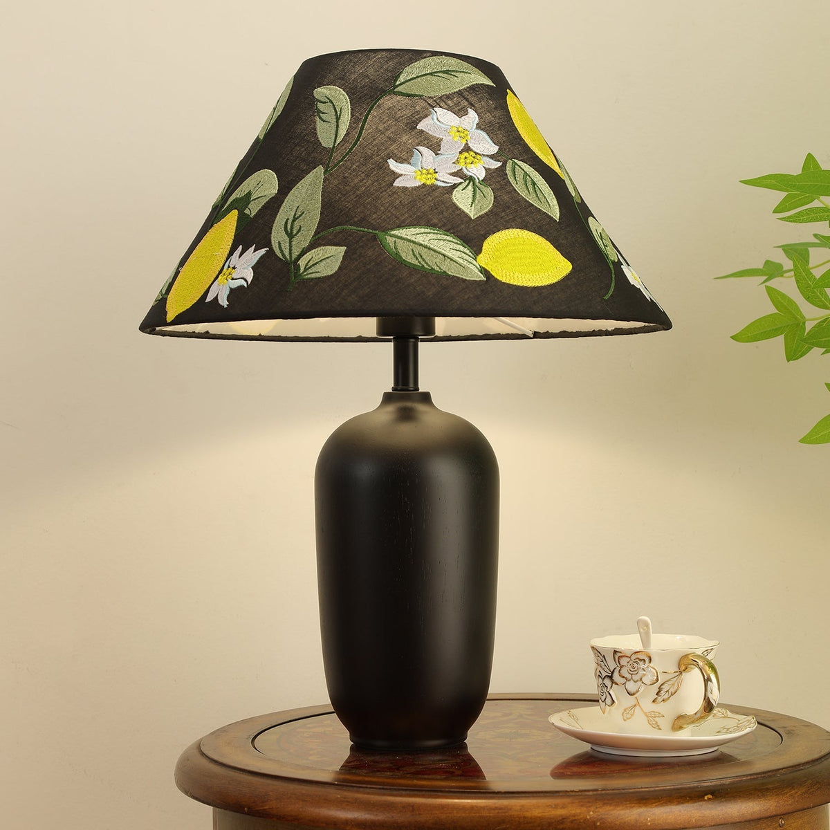 Sienna Lampe de Table en Bois Et Tissu Classique