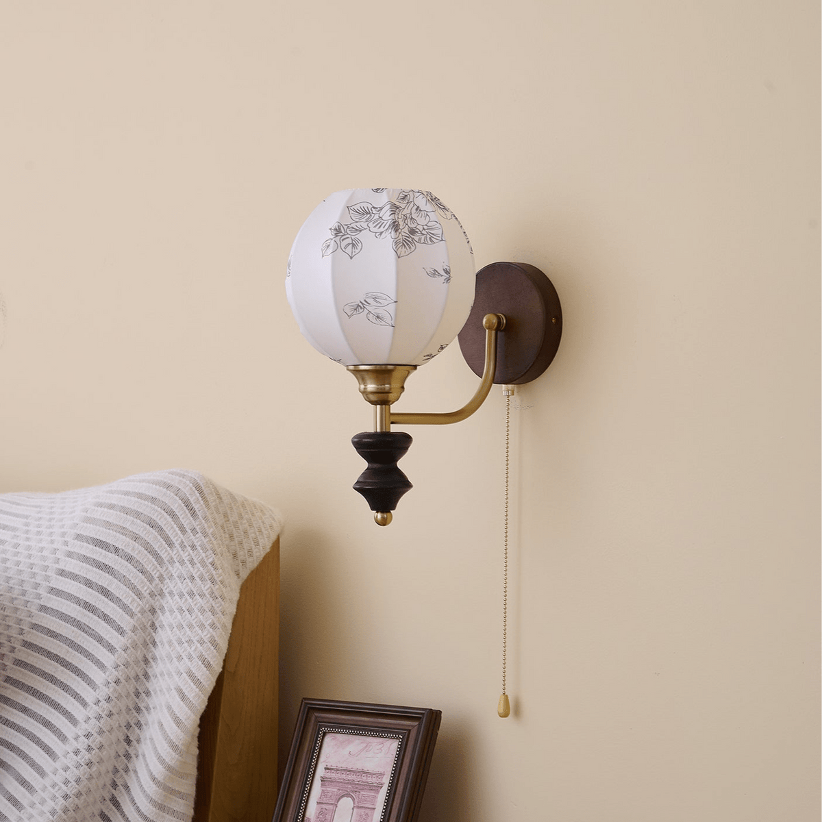 Eshae Applique Murale en Tissu et Bois Premium