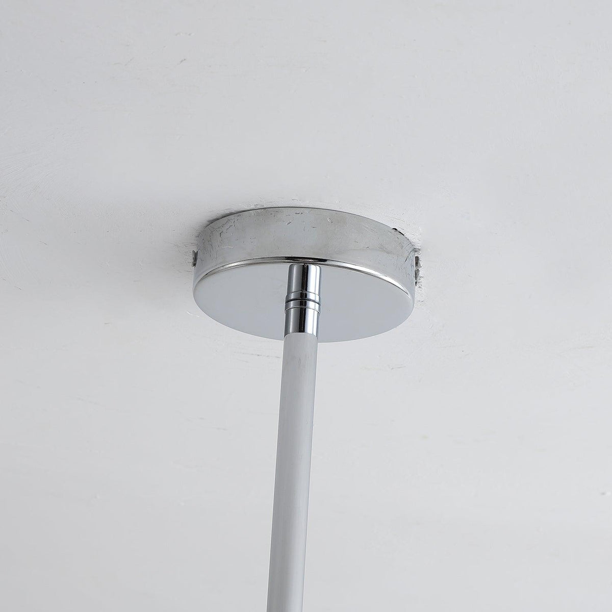 Rosara Lustre Élégant en Chrome et Noyer