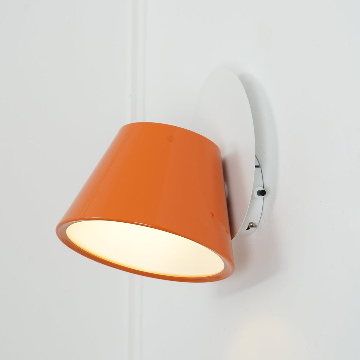Fivra Dual Shade Wall Lamp-Neutral Decor