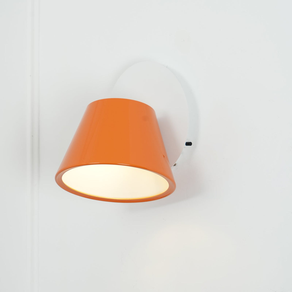 Fivra Dual Shade Wall Lamp-Neutral Decor
