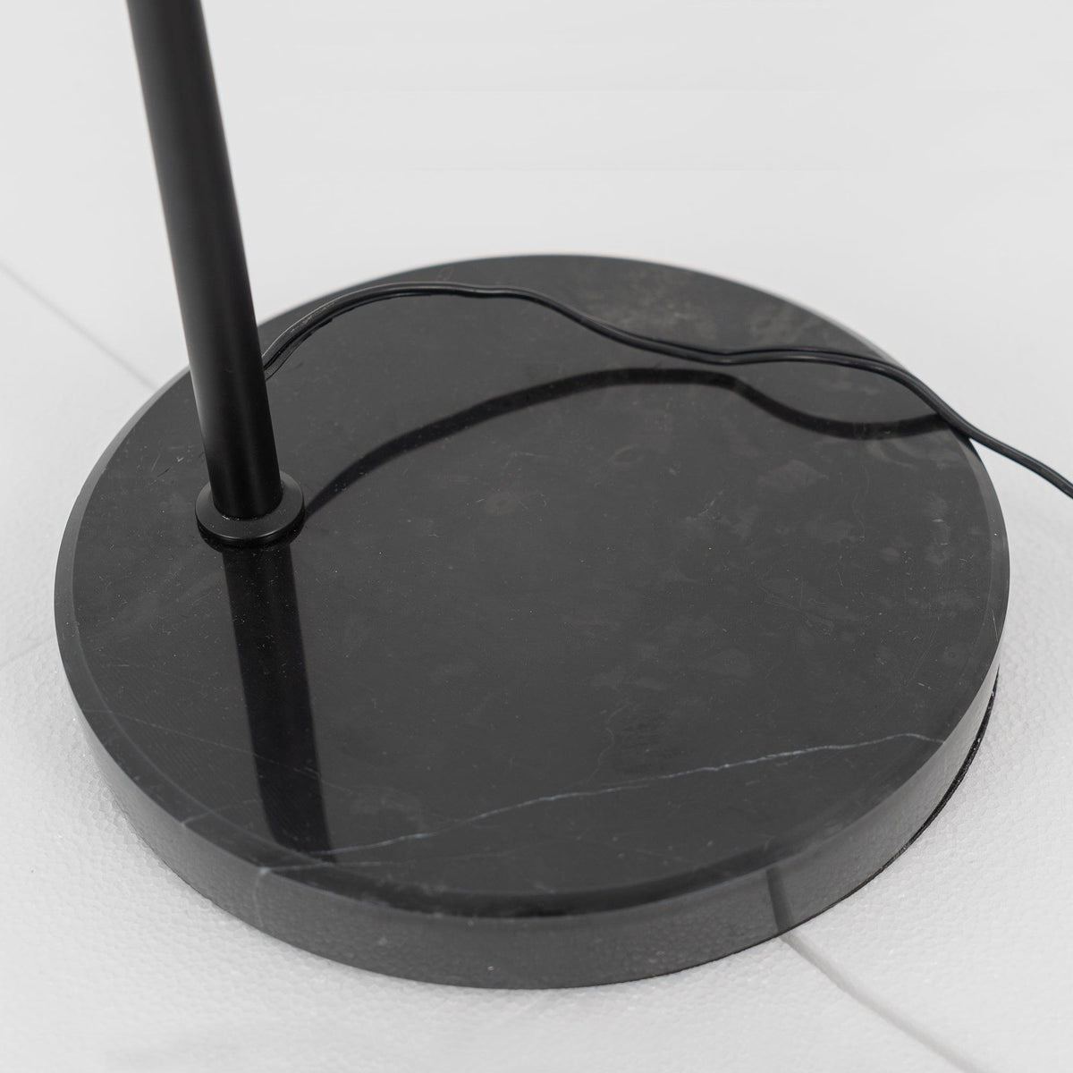 Nell Lampadaire Minimaliste