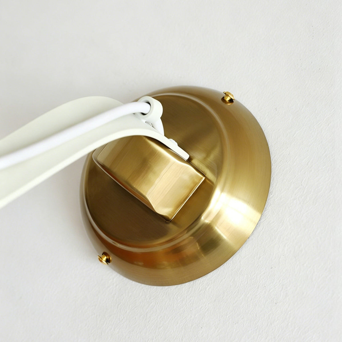 Backplate and mounting details of the Chantal wall light.