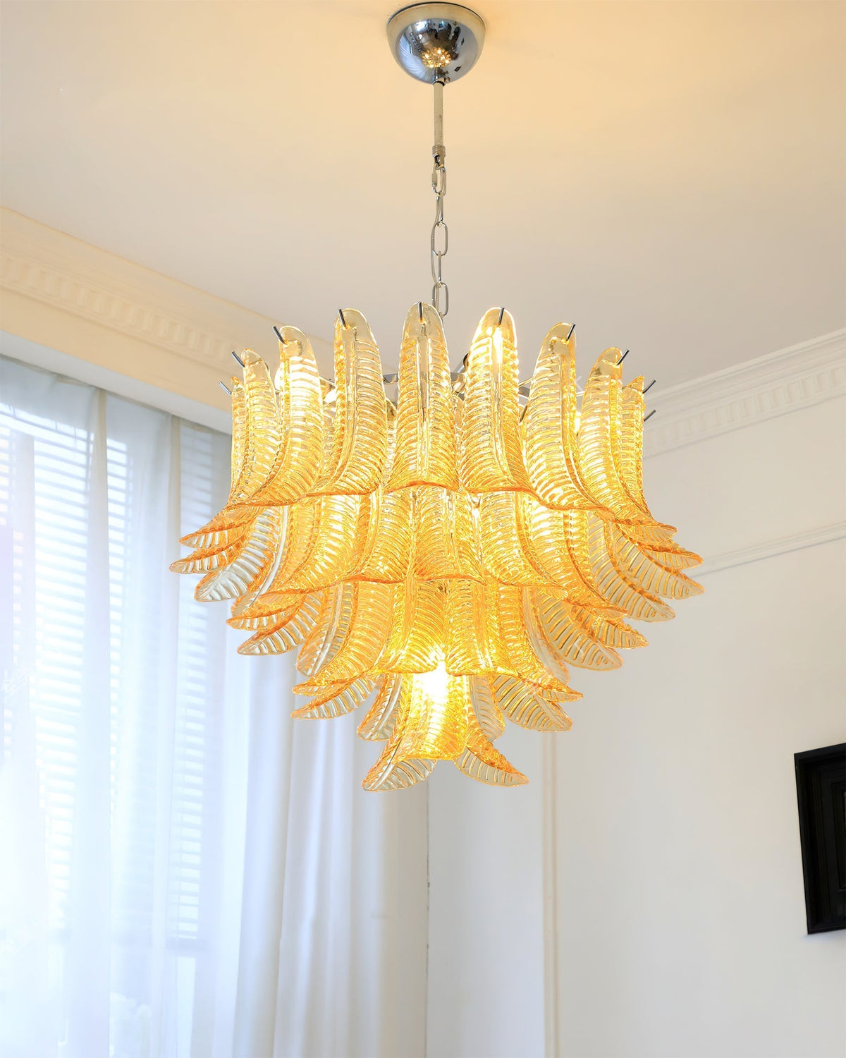 Dimension diagram for the medium Eclissi Chandelier.