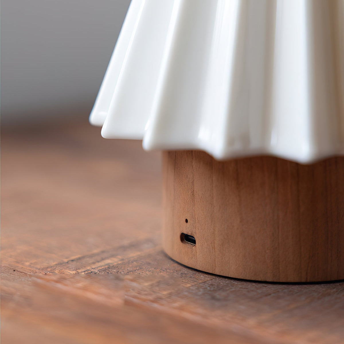 Orlo Table Lamp (Model A) from the front.