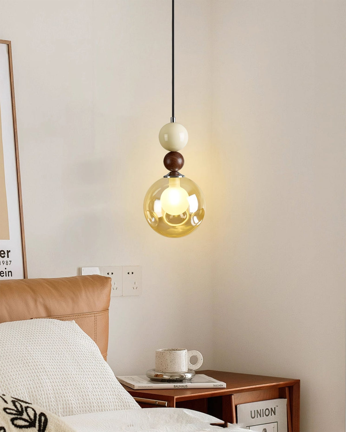 Side profile of the Dot Pendant Light showing its dimensions.