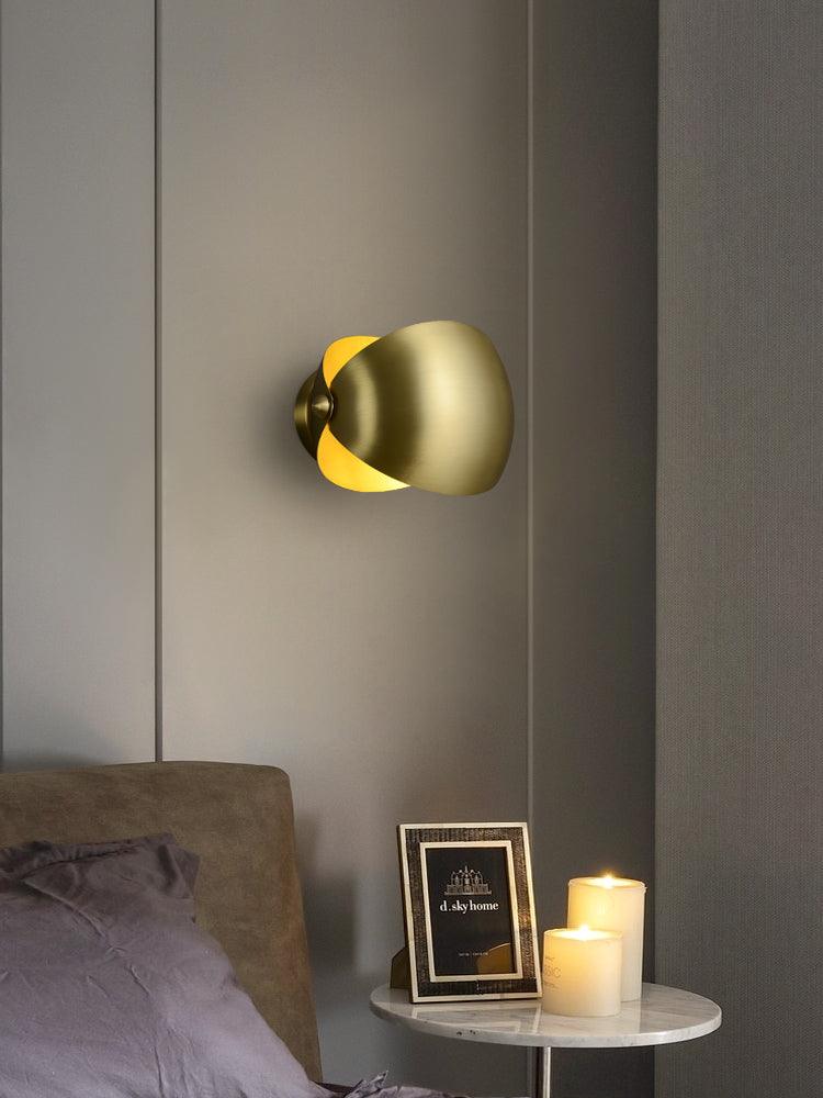 Luno Applique Murale en Laiton Élégante