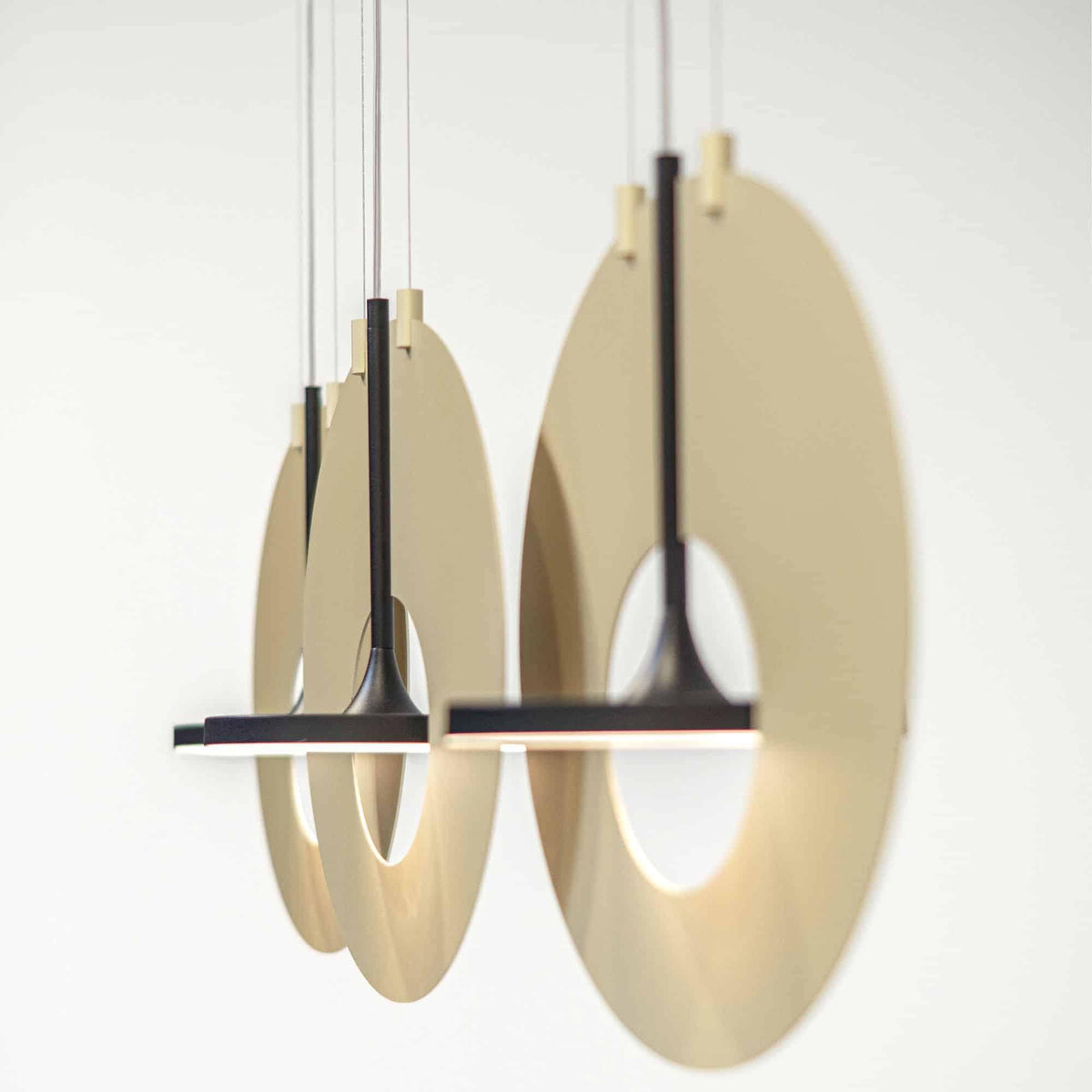 Lioresa Lampe suspendue ovale à anneau géométrique