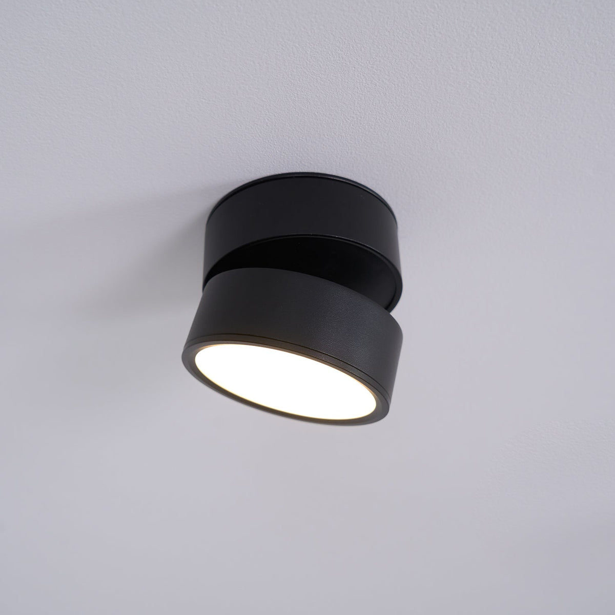 Xavo Surface Recessed Light Spot-Neutral Decor