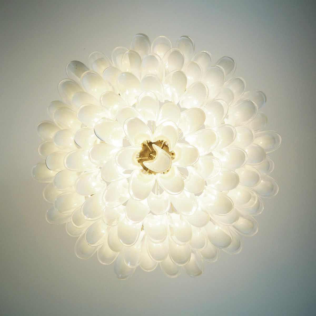 Renella Lustre Pétale en Verre de Murano Blanc Élégant