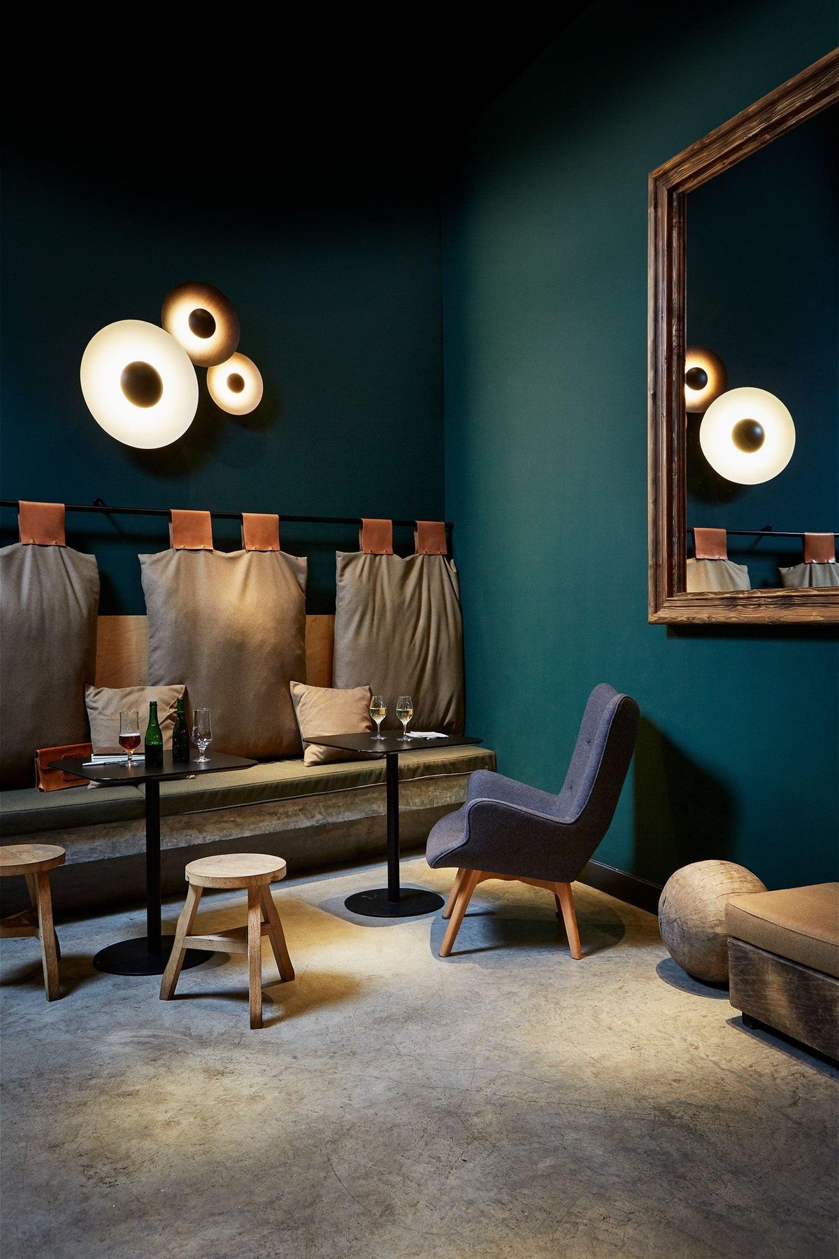 Sirixel Simplicity Glow Plug-in Wall Light-Cielum