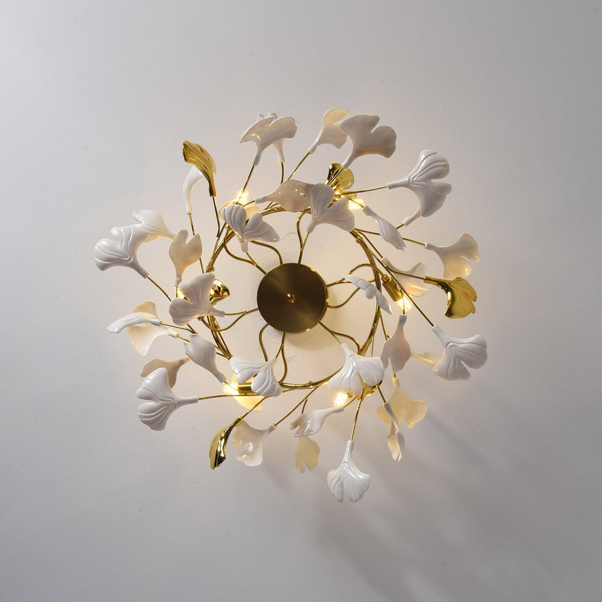 Auriora Suspension en Céramique Feuilles Gingko Dorée