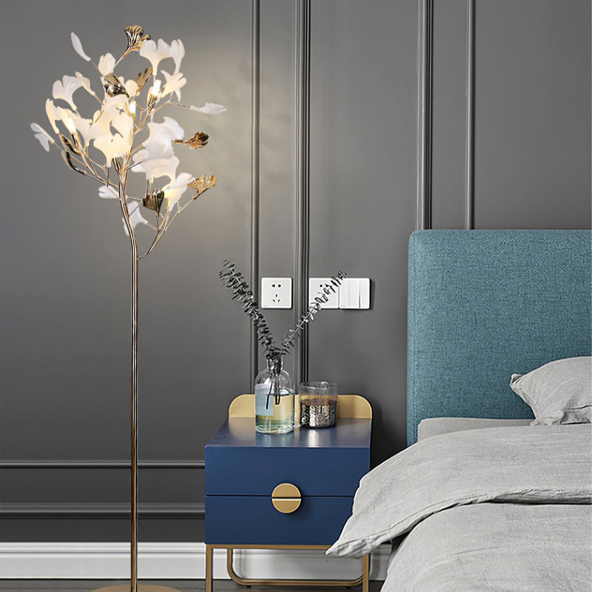 Ella Lampadaire en Céramique avec Feuilles de Ginkgo