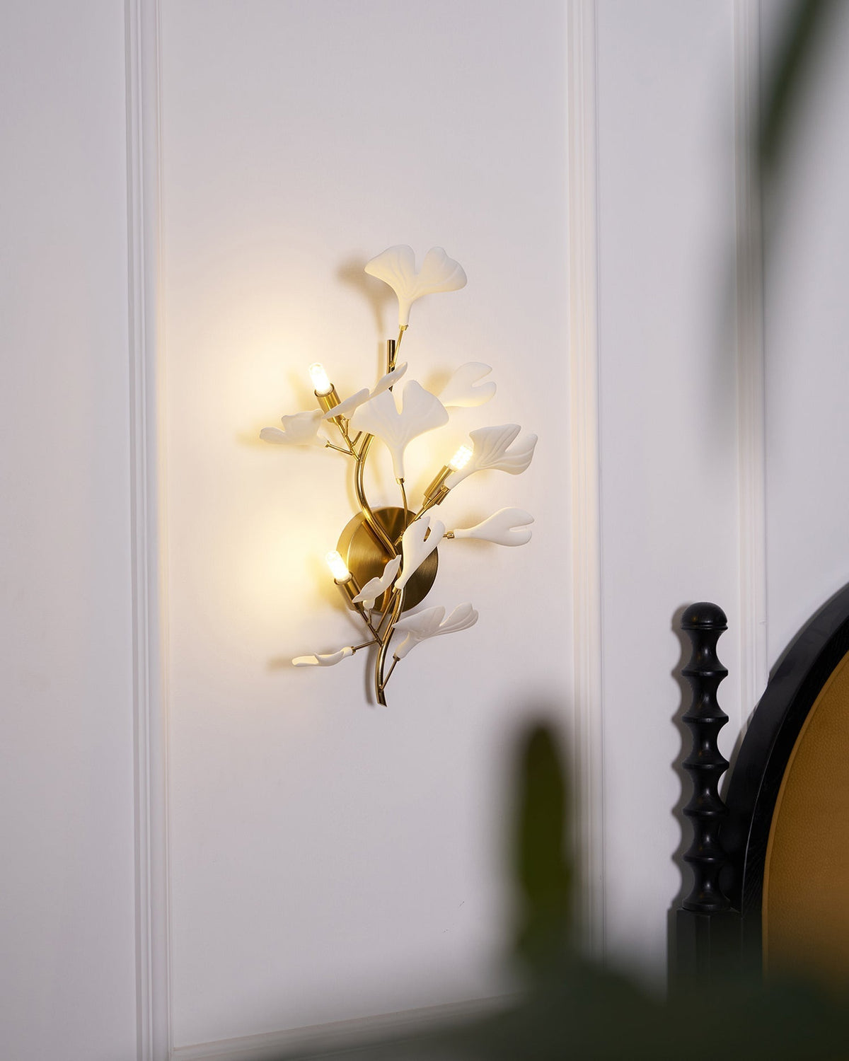 Wall Lamp Gingko Ceramic Petal Shades Gold Art Nouveau-Neutral Decor