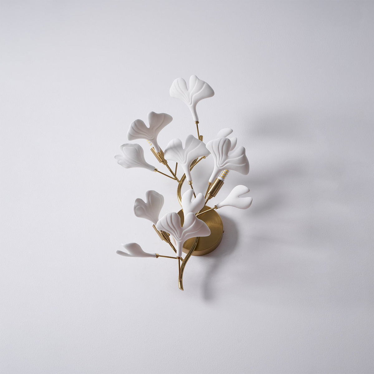 Wall Lamp Gingko Ceramic Petal Shades Gold Art Nouveau-Neutral Decor