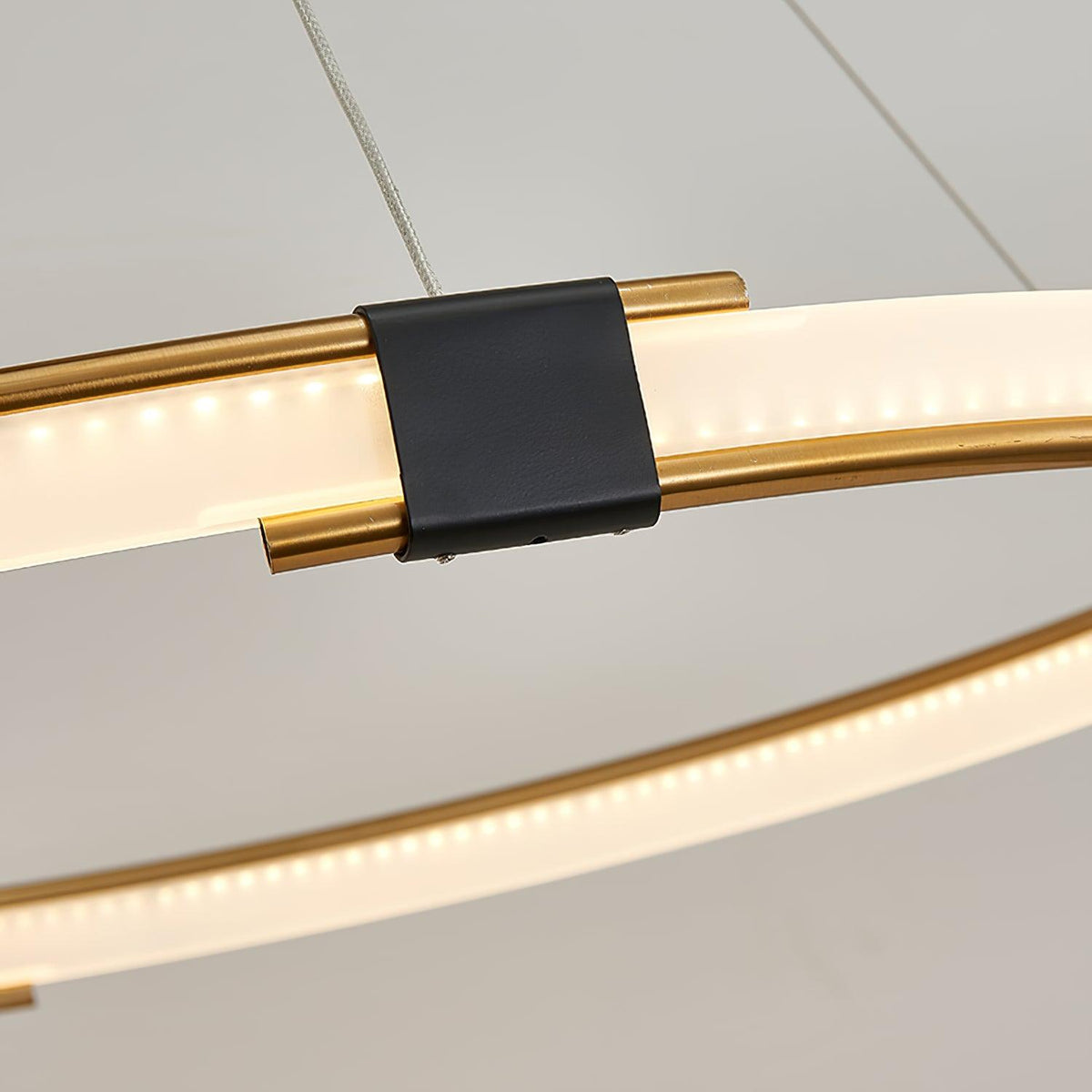 Bela Lustre Anneau Doré LED Halo Moderne