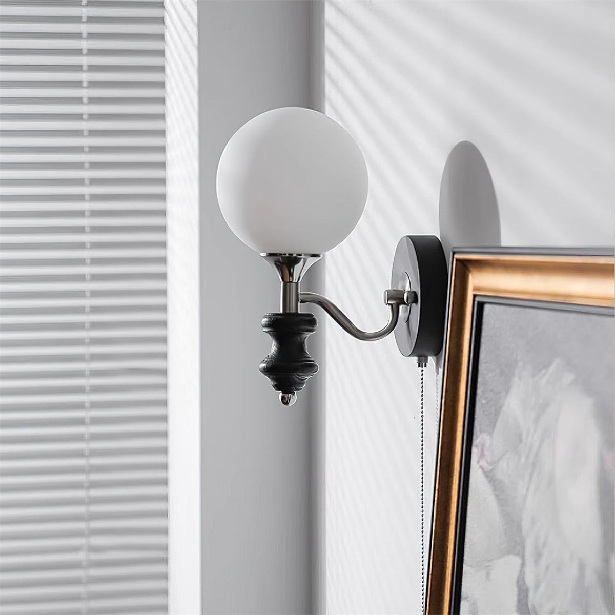 Duvin Frosted Glass Vintage Wall Lamp-Neutral Decor