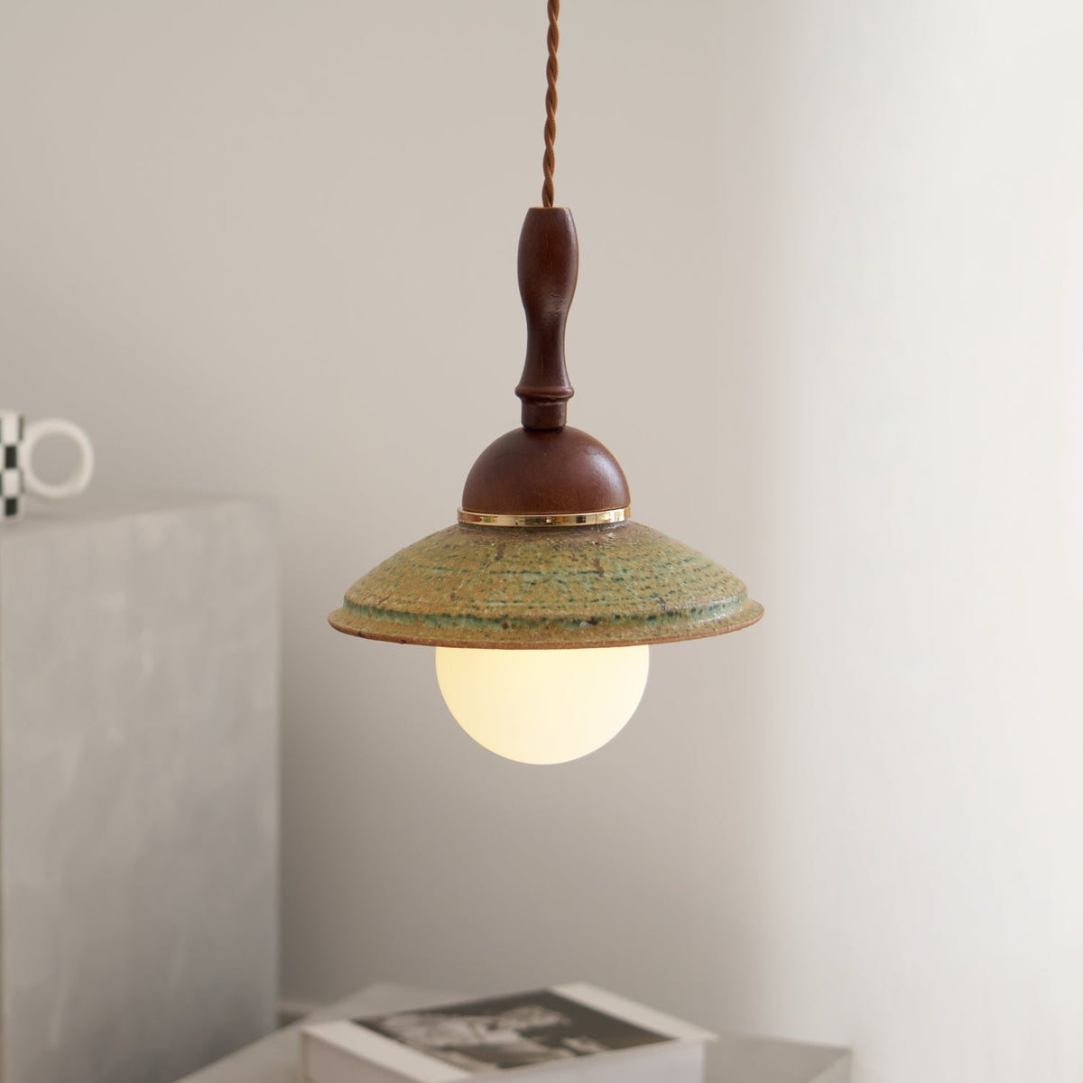 Gavesa Suspension Art en Bois et Céramique