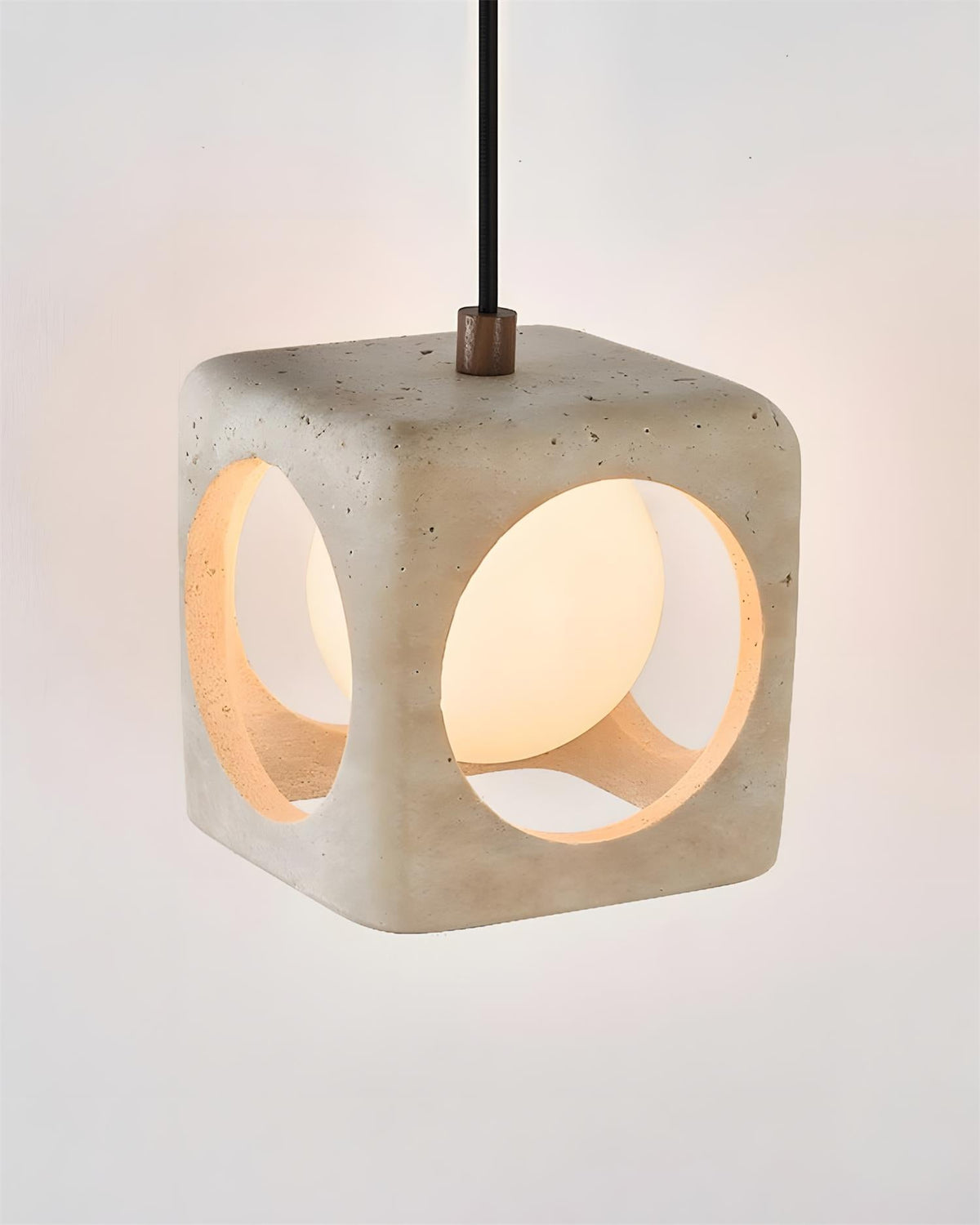 Miriielle Suspension