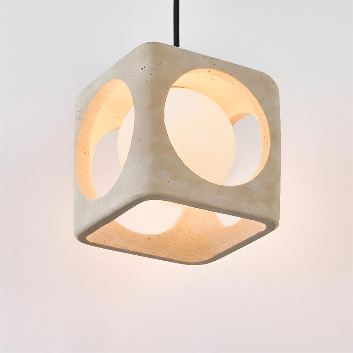 Miriielle Suspension