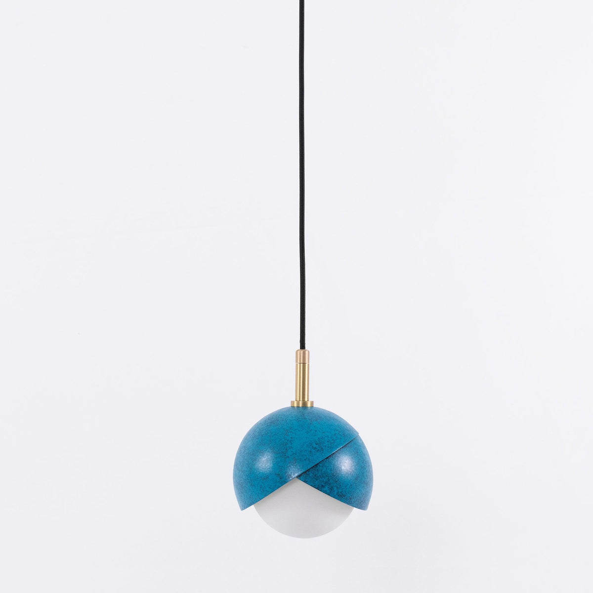 Orlisse Lampe Suspendue en Laiton Globe Opale Emboîté Moderne