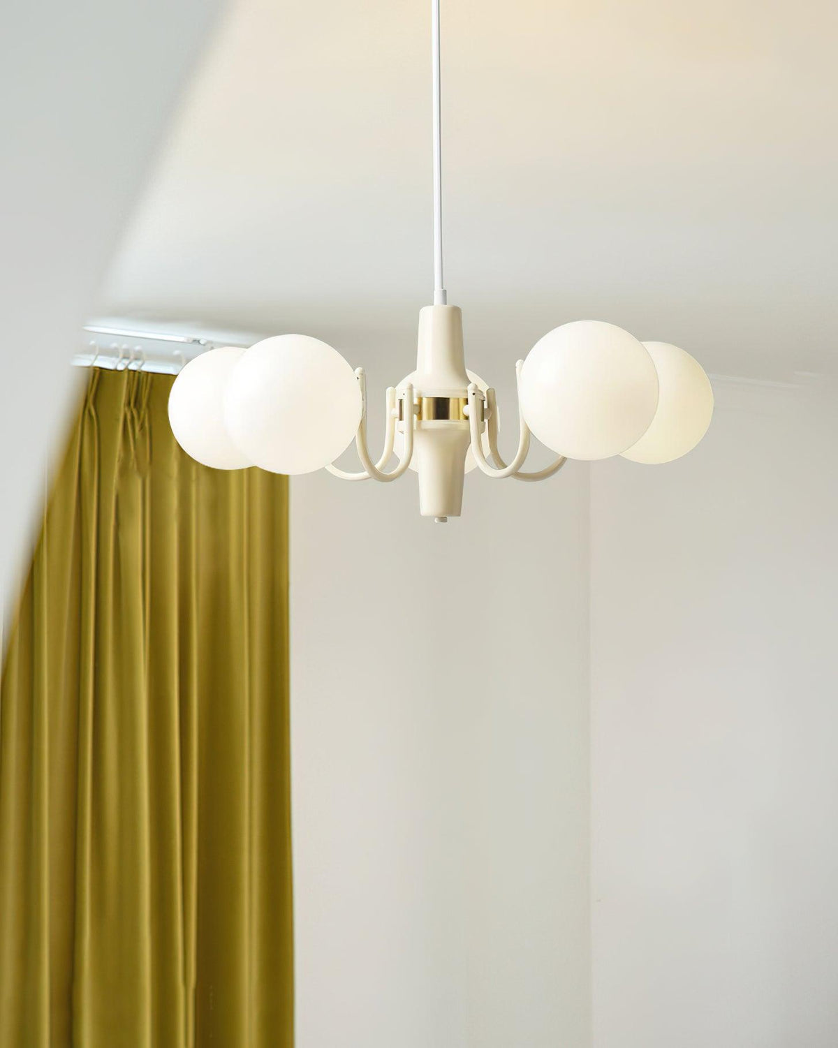 Norenena Lustre