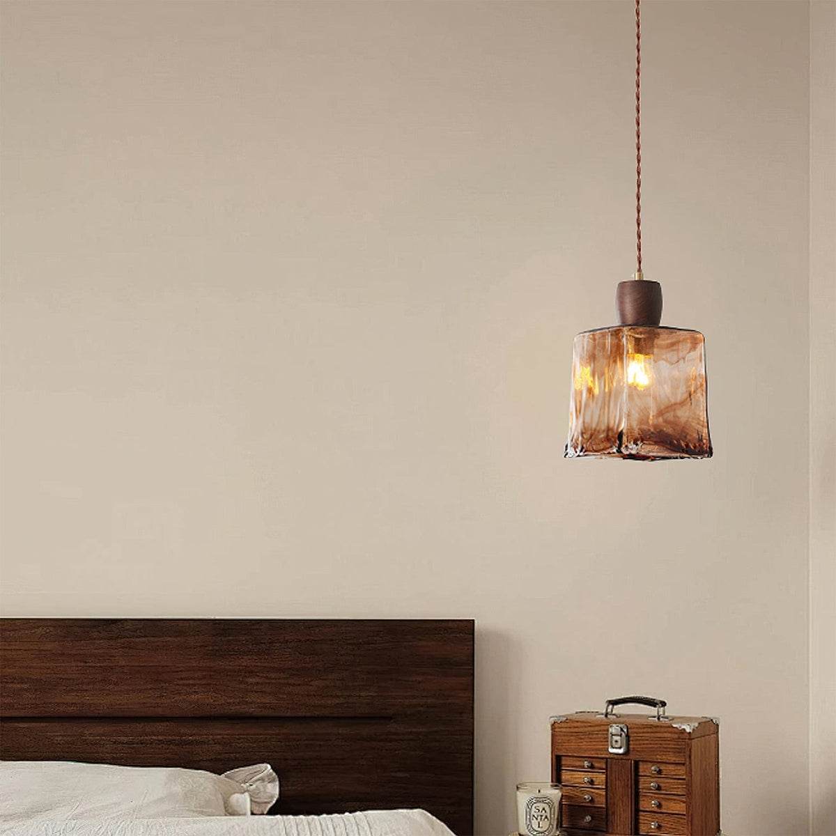 Model A of the Keju Pendant Light against a plain background.