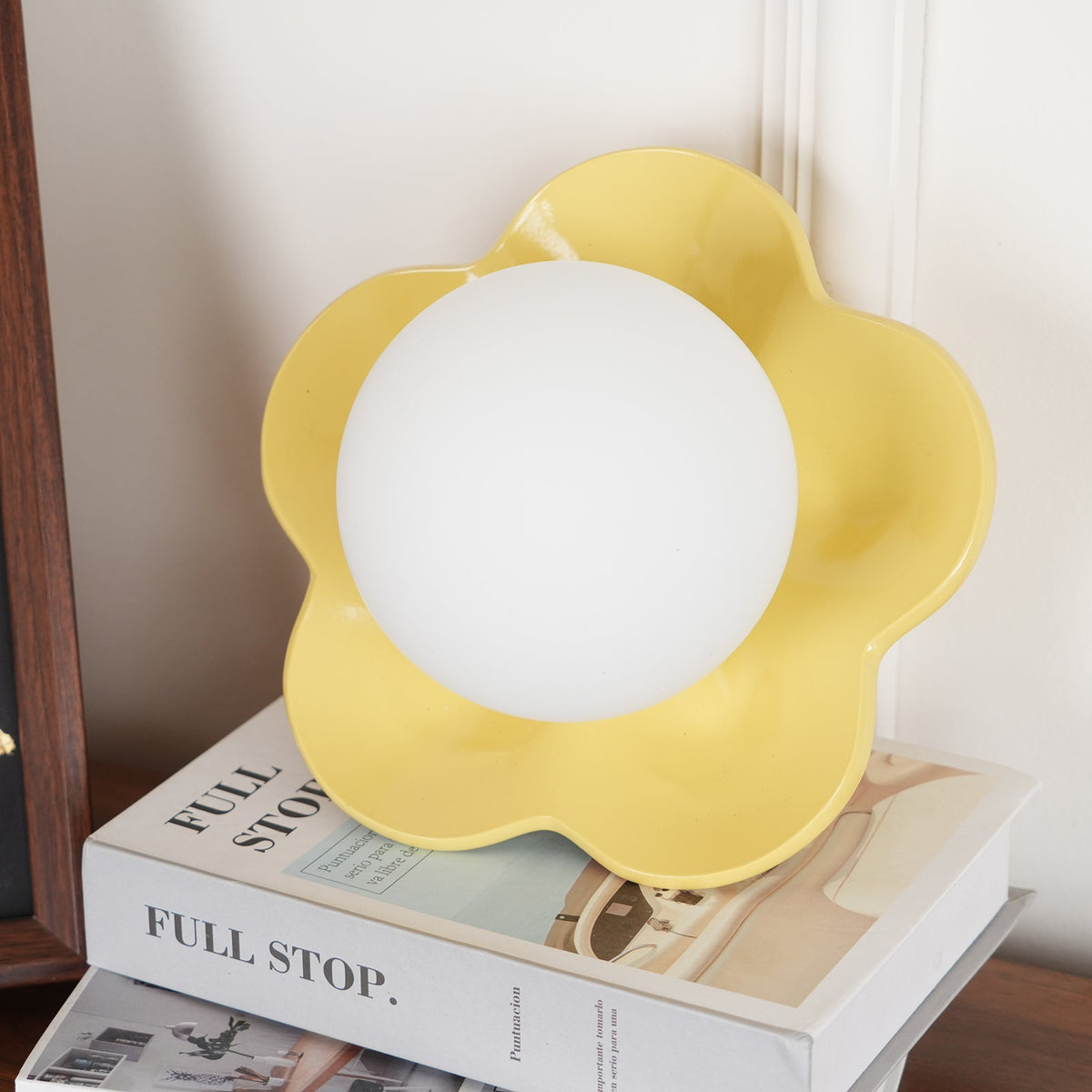 Petalia Wall Lamp-Neutral Decor