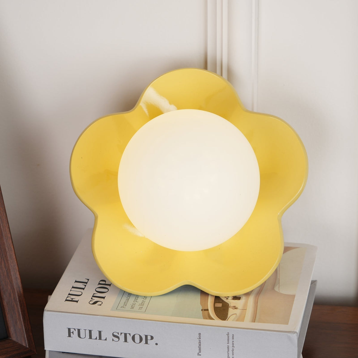 Petalia Wall Lamp-Neutral Decor