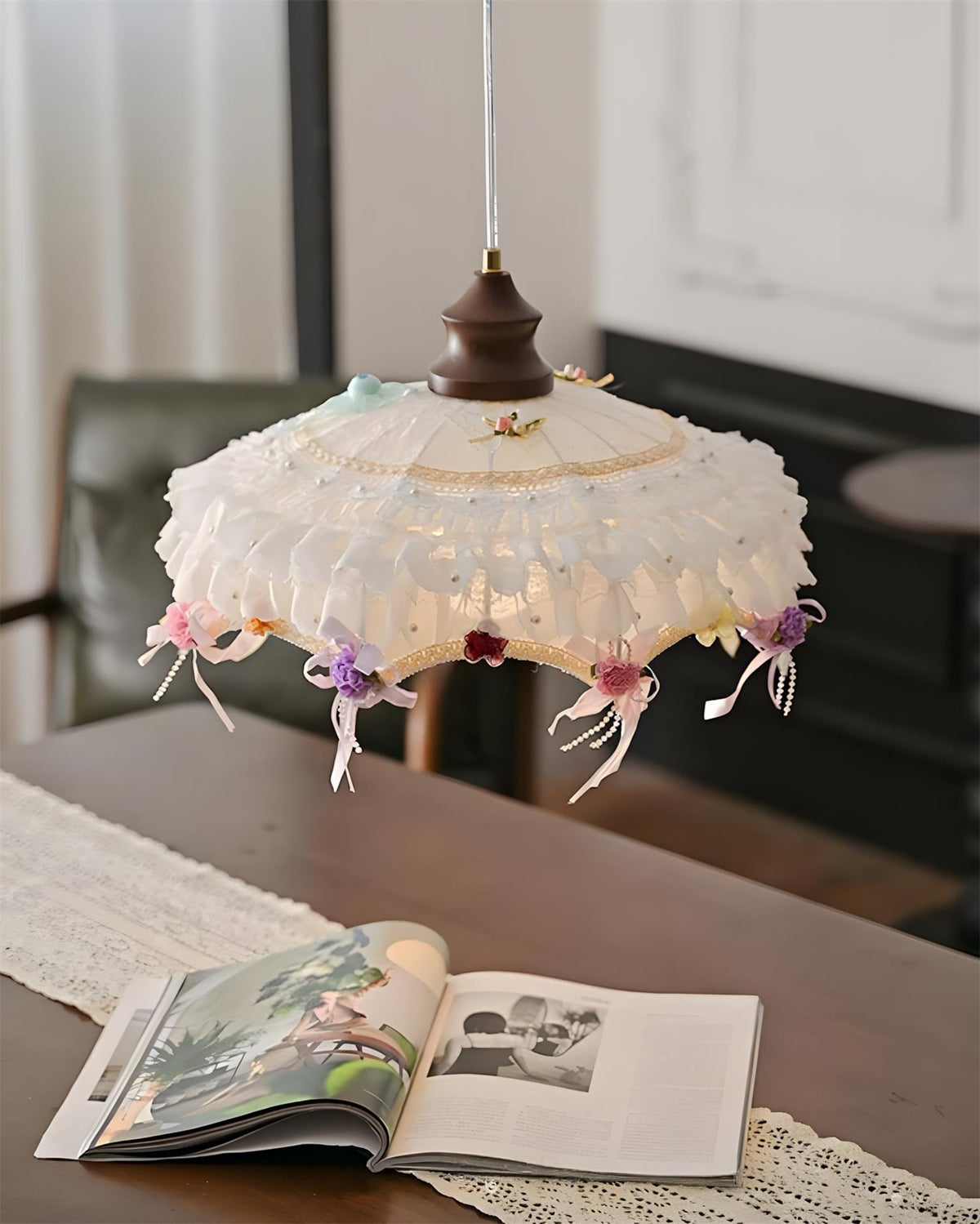 Laceflower Suspension