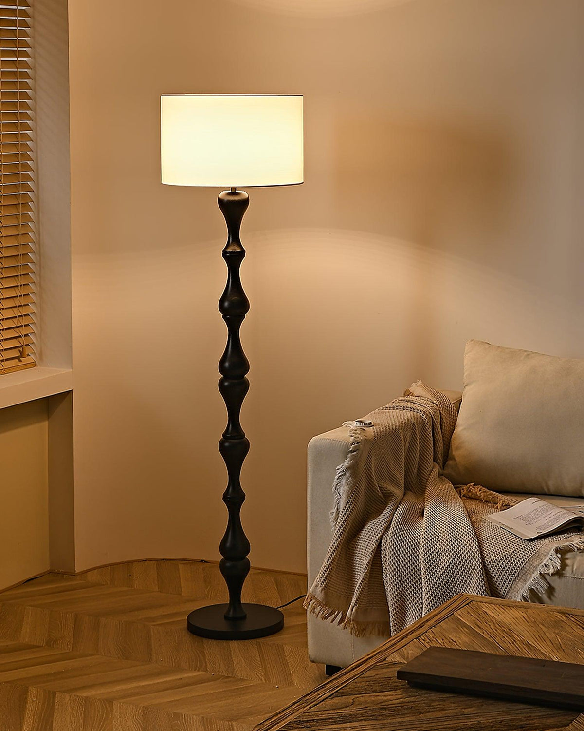 Turner Lampadaire